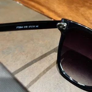 ?Tom Ford FT0844 01B ? SHINY BLACK Sunglasses Amazon.com: Tom Ford ANI FT 0844 Shiny Black/Dark Grey  main image 3